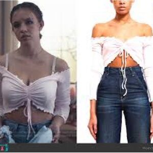 IN SEARCH OF CALLIPYGIAN PINK LETTUCE TRIM CROP TOP